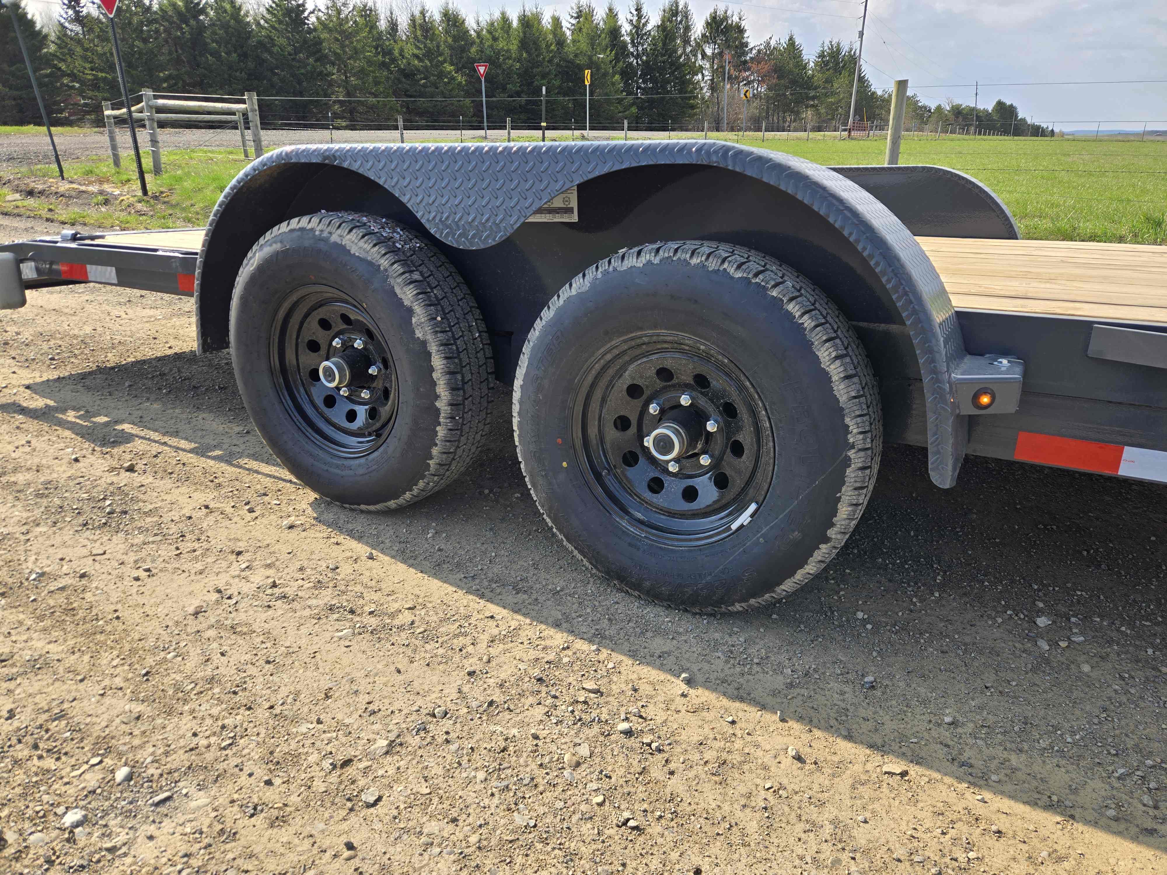 7' x 22' Car Hauler Trailer - Thumbnail 2